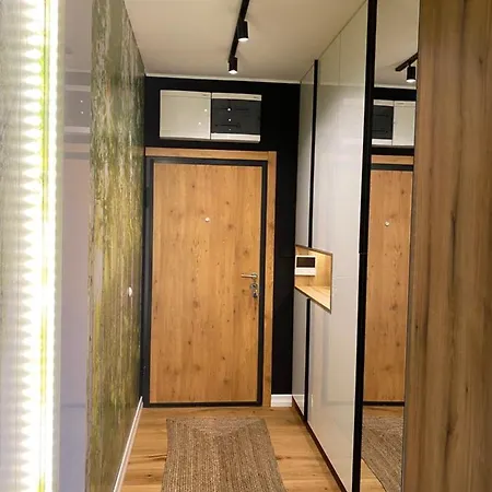 Tesla 8 Apartment Novi Sad